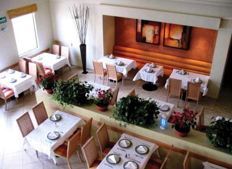 Hotel Plaza Las Quintas แอร์มอซิโญ ภายนอก รูปภาพ